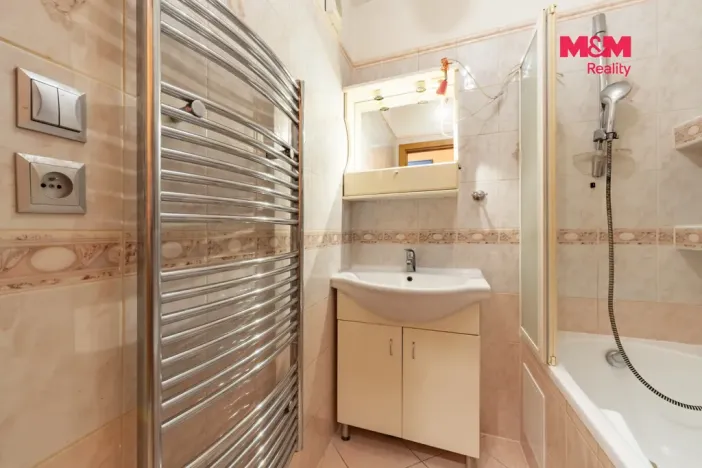 Prodej bytu 3+1, Chodov, Husova, 68 m2