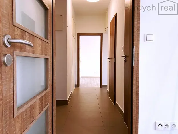 Pronájem bytu 2+1, Brno, Ptašínského, 57 m2