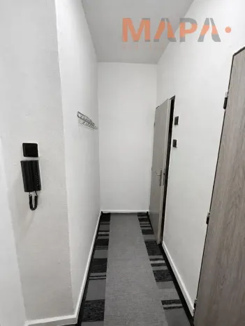 Prodej bytu 1+1, Klášterec nad Ohří - Miřetice u Klášterce nad Ohří, Václava Řezáče, 40 m2