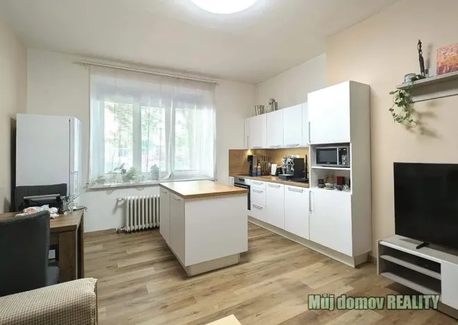 Pronájem bytu 2+kk, Praha - Vršovice, 57 m2
