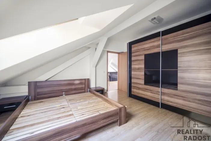 Pronájem bytu 3+kk, Pardubice - Zelené Předměstí, Wolkerova, 75 m2
