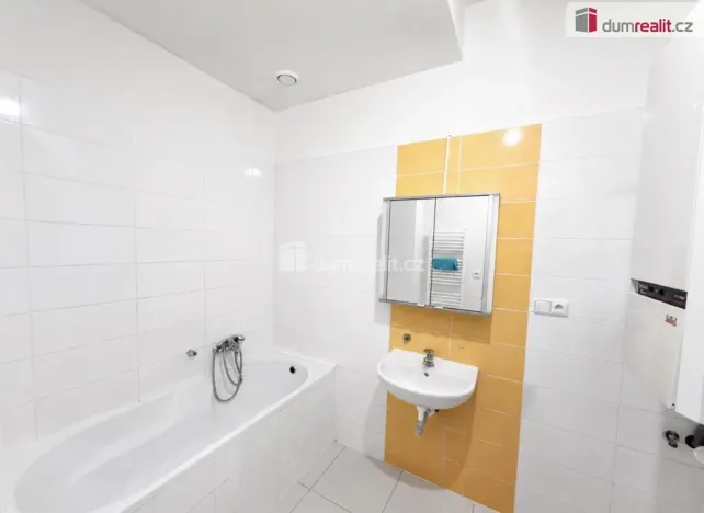 Pronájem bytu 3+kk, Chlumec, Holubova, 100 m2