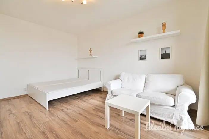 Pronájem bytu 1+1, Brno, Hodonínská, 32 m2