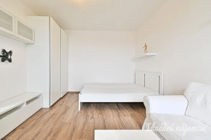 Pronájem bytu 1+1, Brno, Hodonínská, 32 m2