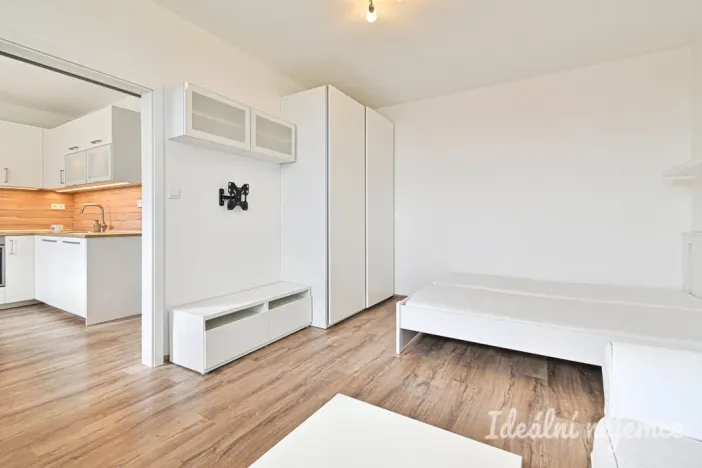 Pronájem bytu 1+1, Brno, Hodonínská, 32 m2