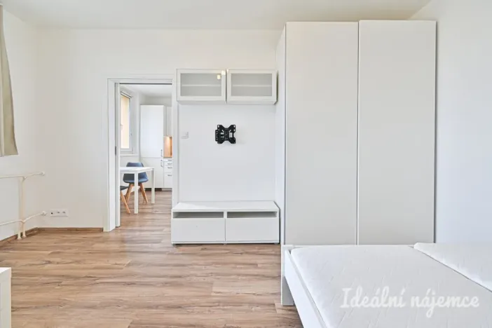 Pronájem bytu 1+1, Brno, Hodonínská, 32 m2