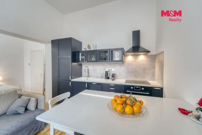 Prodej bytu 1+kk, Praha - Vinohrady, Římská, 35 m2