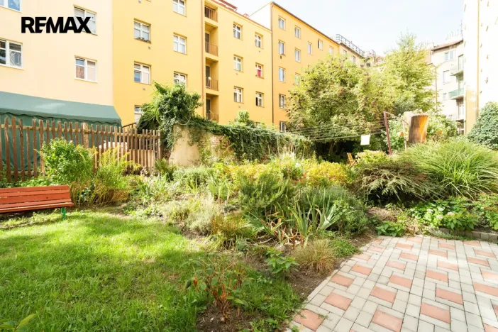 Pronájem bytu 2+kk, Praha - Libeň, V zahradách, 48 m2