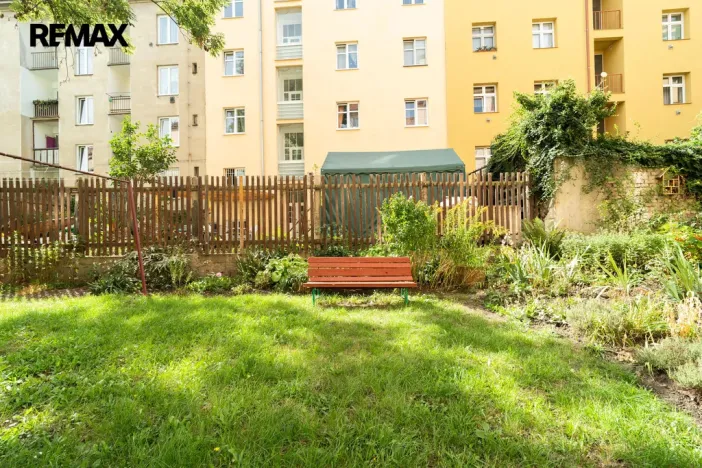 Pronájem bytu 2+kk, Praha - Libeň, V zahradách, 48 m2