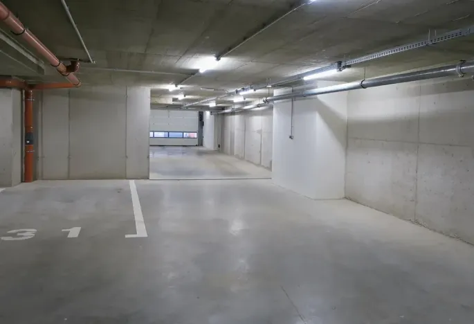 Pronájem garážového stání, Brno, Mlýnská, 15 m2
