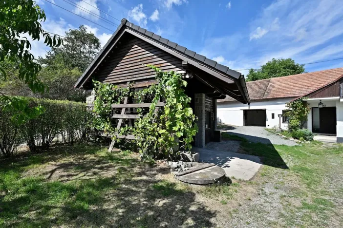 Prodej rodinného domu, Milešov, 250 m2