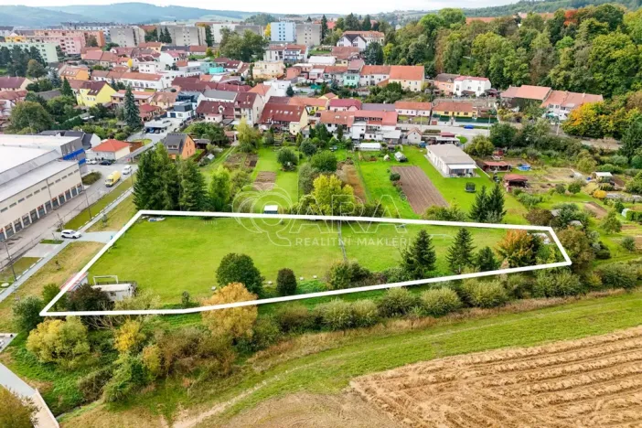Prodej komerčního pozemku, Rosice, Sportovní, 3658 m2