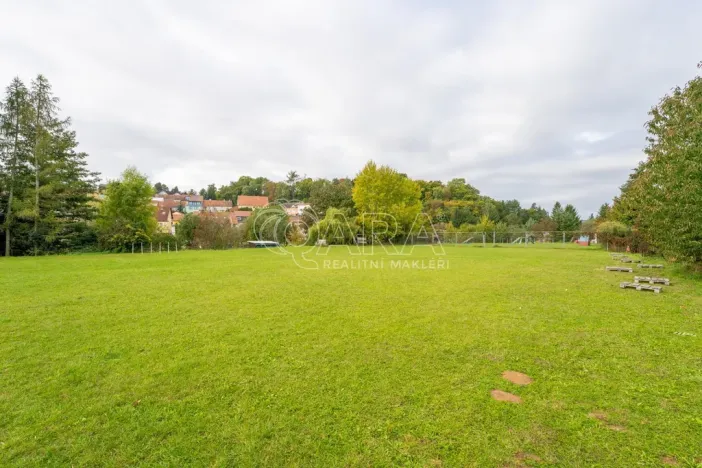 Prodej komerčního pozemku, Rosice, Sportovní, 3658 m2