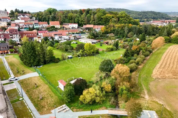 Prodej komerčního pozemku, Rosice, Sportovní, 3658 m2