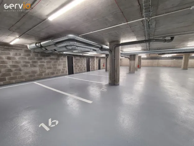 Pronájem garážového stání, Brno - Zábrdovice, Hvězdová, 13 m2