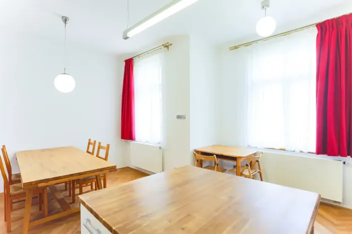 Pronájem bytu 2+1, Praha - Žižkov, Škroupovo náměstí, 78 m2