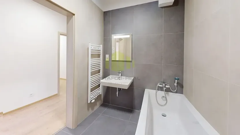 Pronájem bytu 2+kk, Olomouc, Topolová, 55 m2