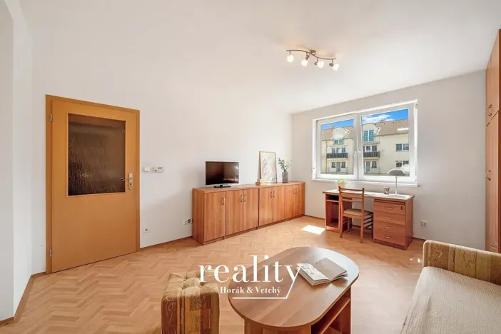 Prodej bytu 2+1, Znojmo, náměstí Svobody, 76 m2