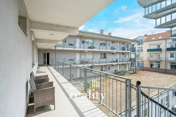 Prodej bytu 2+1, Znojmo, náměstí Svobody, 76 m2