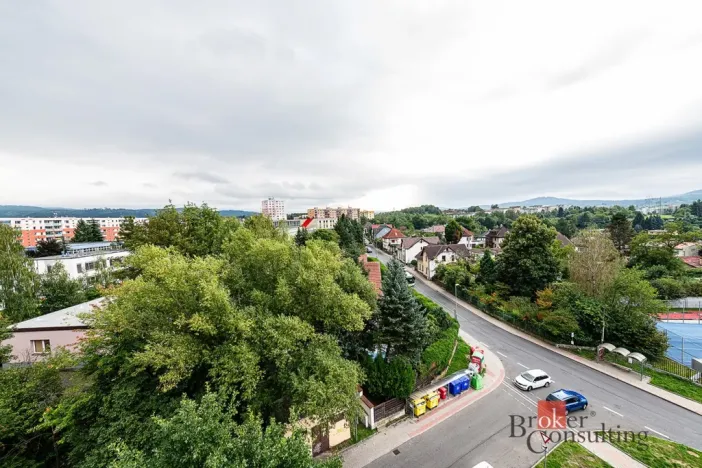 Prodej bytu 3+1, Liberec - Liberec VI-Rochlice, Sametová, 75 m2