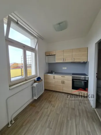 Pronájem bytu 2+kk, Opava - Město, Horní náměstí, 58 m2