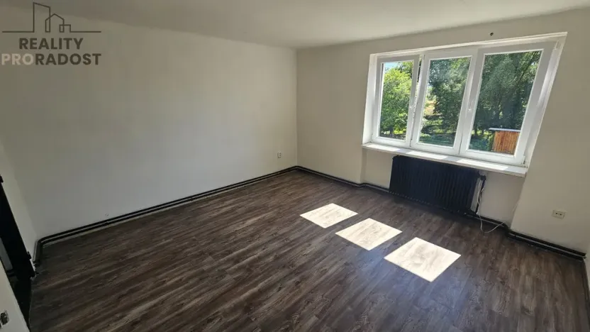 Pronájem bytu 3+1, Modlany - Suché, 68 m2