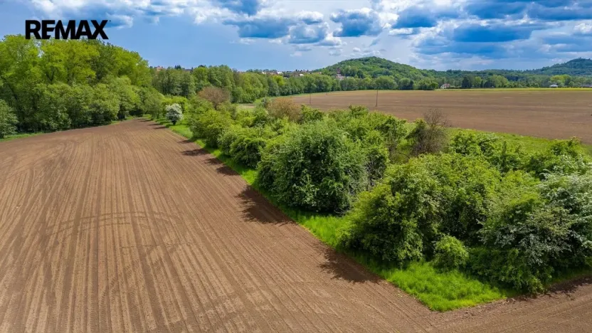 Prodej zahrady, Železnice, 448 m2