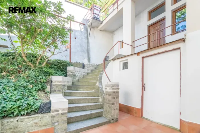 Prodej obchodního prostoru, Praha - Smíchov, Mošnova, 19 m2