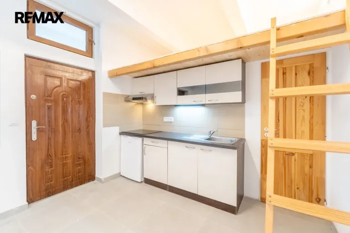 Prodej bytu 1+kk, Praha - Smíchov, Mošnova, 19 m2