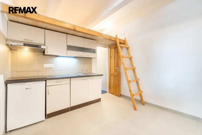 Prodej bytu 1+kk, Praha - Smíchov, Mošnova, 19 m2