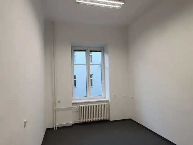 Pronájem kanceláře, Broumov, Československé armády, 15 m2