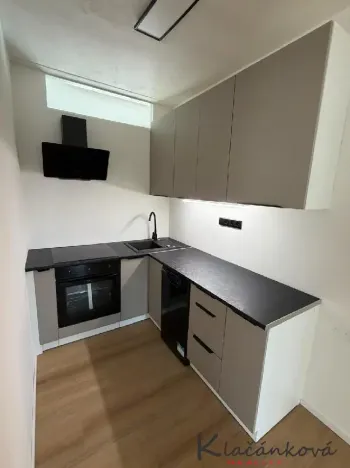 Prodej bytu 4+kk, Kadaň, Chomutovská, 74 m2