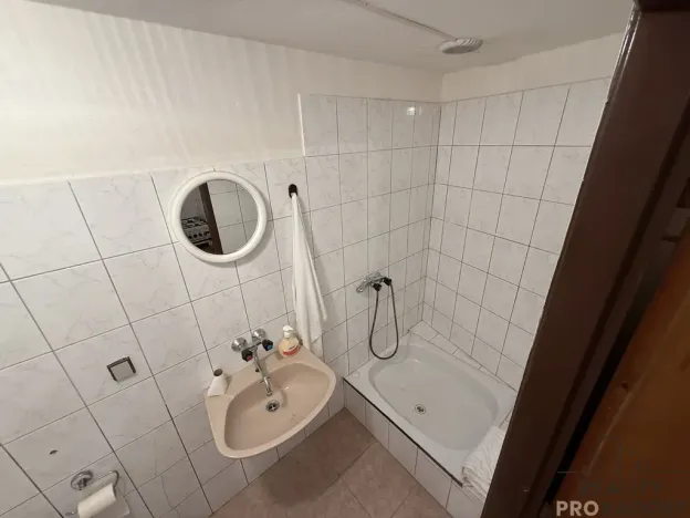 Prodej vinného sklepa, Žabčice, 140 m2