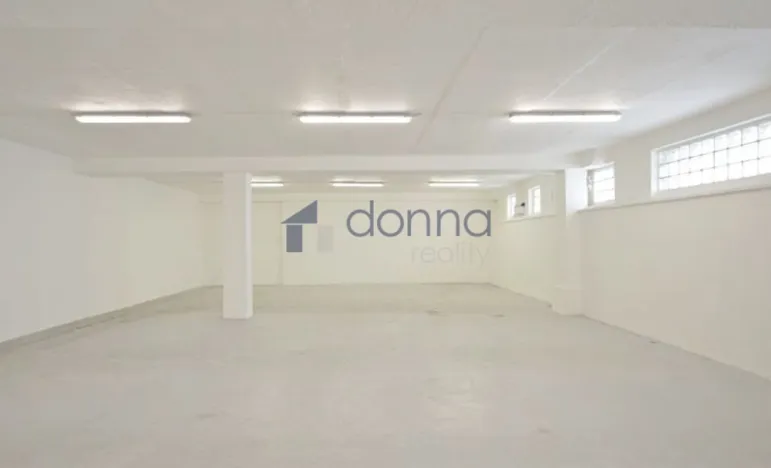 Pronájem skladu, Praha, Ve žlíbku, 77 m2
