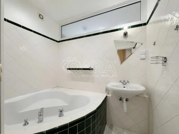 Pronájem bytu 2+kk, Praha - Hloubětín, Zelenečská, 52 m2