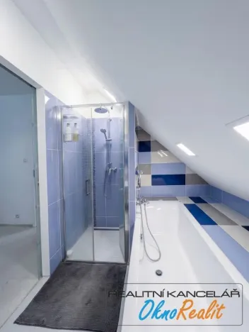 Prodej rodinného domu, Grymov, 244 m2