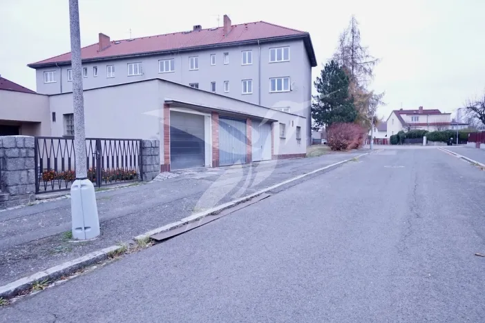 Pronájem garáže, Plzeň, Sporná, 232 m2