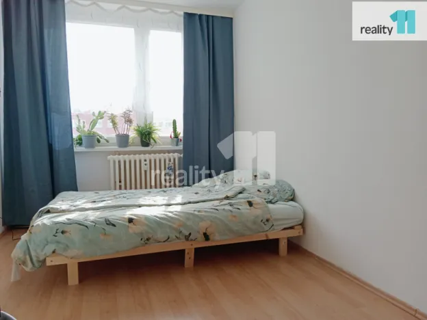 Pronájem bytu 2+kk, Praha - Kamýk, Cuřínova, 43 m2