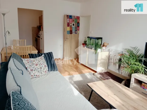 Pronájem bytu 2+kk, Praha - Kamýk, Cuřínova, 43 m2