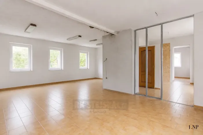 Prodej vícegeneračního domu, Moldava, 410 m2