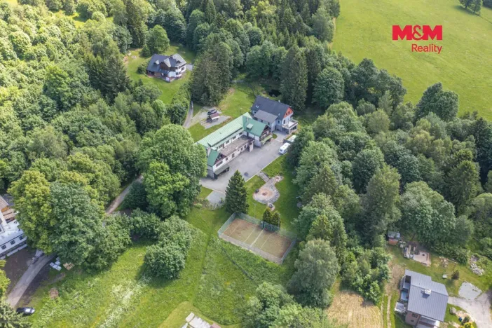 Prodej ubytování, Deštné v Orlických horách, 1200 m2