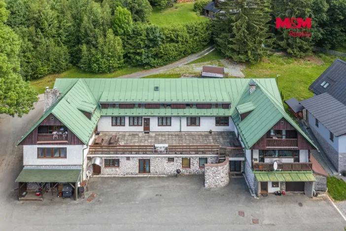 Prodej ubytování, Deštné v Orlických horách, 1200 m2