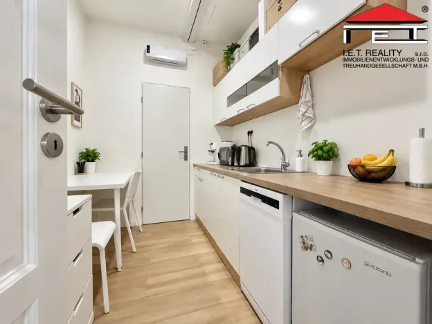 Pronájem obchodního prostoru, Brno, Radnická, 75 m2