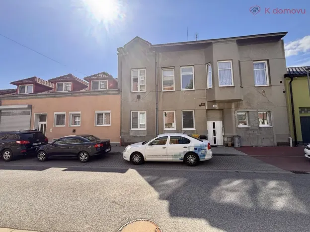 Prodej bytu 2+1, Prostějov, Husovo nám., 76 m2