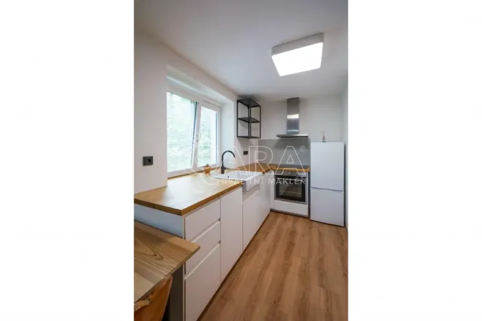 Prodej bytu 1+kk, Neratovice, Školní, 30 m2