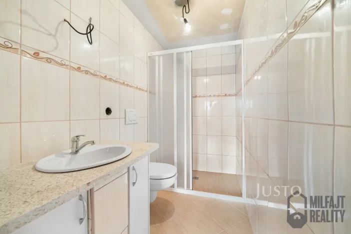 Prodej rodinného domu, Jindřichovice pod Smrkem, 190 m2