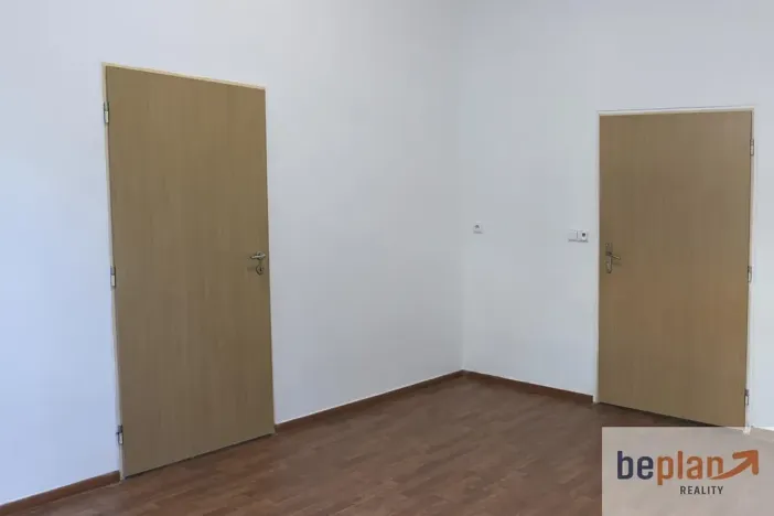 Pronájem bytu 2+1, Karlovy Vary, Moskevská, 66 m2