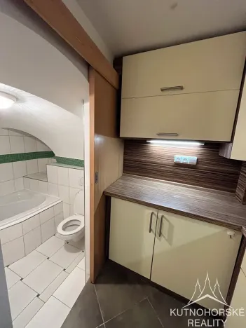 Pronájem bytu 1+kk, Kutná Hora, Komenského náměstí, 27 m2