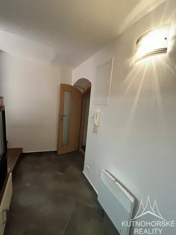 Pronájem bytu 1+kk, Kutná Hora, Komenského náměstí, 27 m2