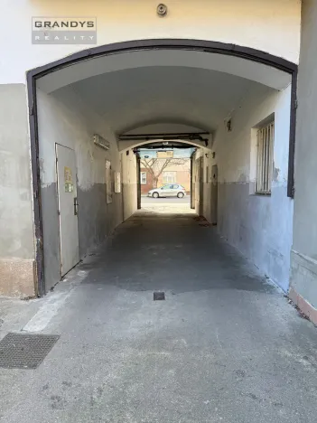 Prodej činžovního domu, Praha - Strašnice, Na hroudě, 400 m2